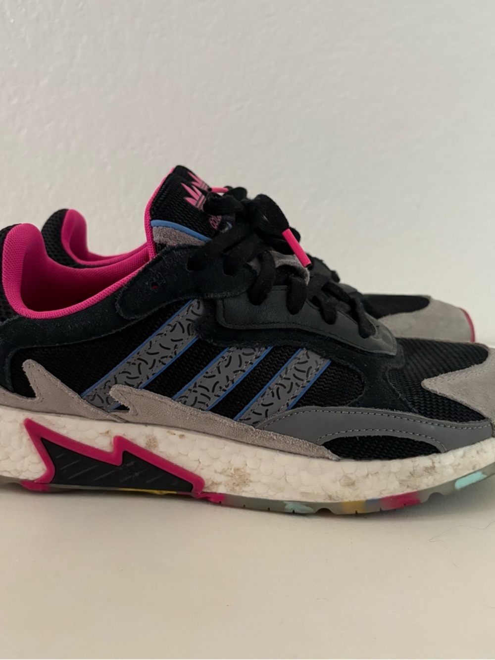 Adidas Tresc Run sneakers in the Black Pink colorway